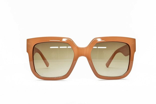 Maya (Banana Republic)